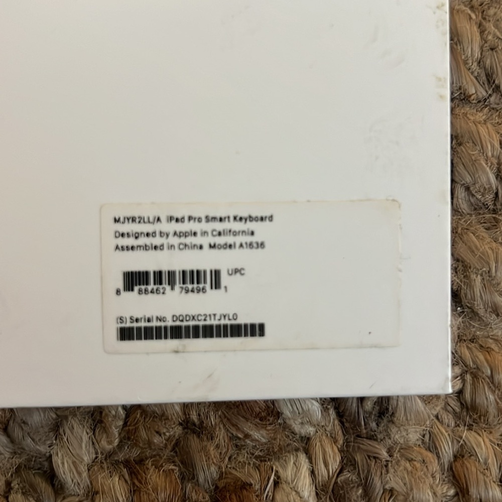 IPad Pro Smart Keyboard - in Original Packaging. Used 5-6 times. - Picture 6 of 6